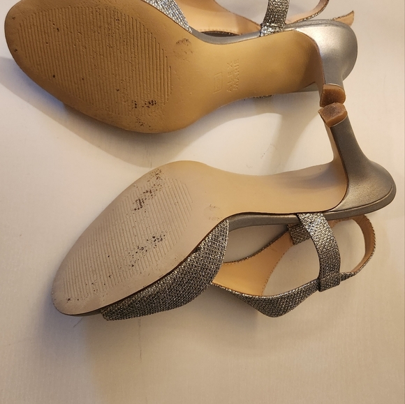 Alex Marie Silver sparkly heals. Size 6.5 - Picture 2 of 3